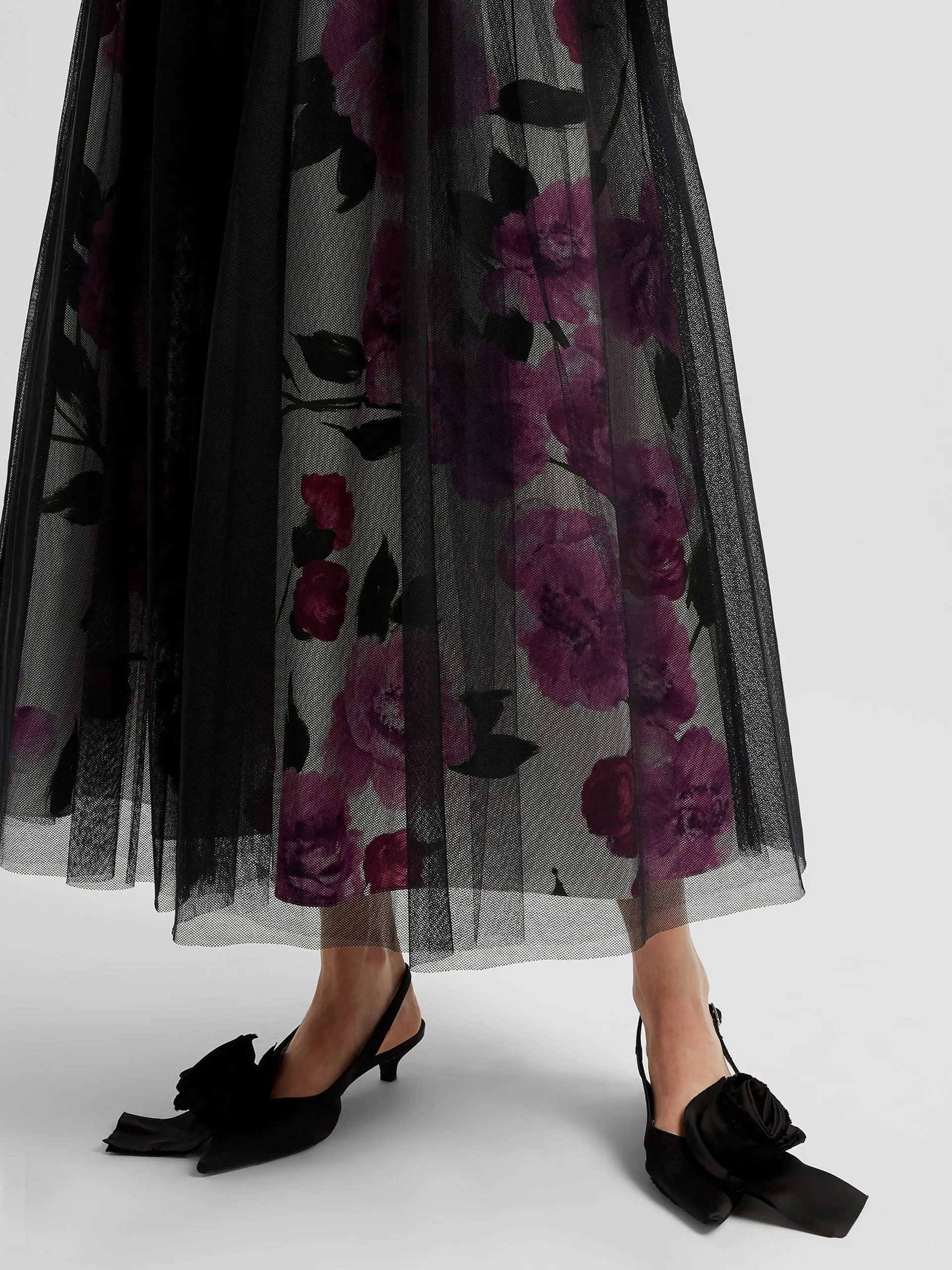 Midi skirt with tulle overlay